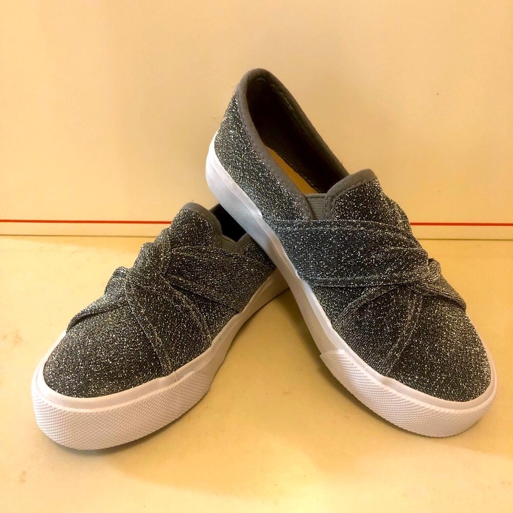 NEW-Girls Metallic glitter vulcanized slip on, size 12